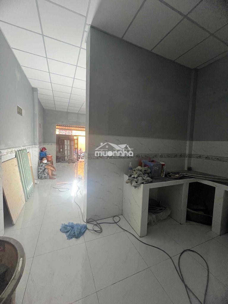 Nhà nguyên căn gần kho b 2pn 2wc giá 6tr - Ảnh 4