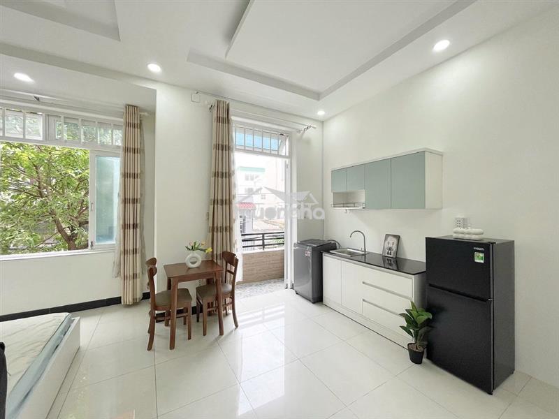 Phòng full nội thất.lạc long quân ngay ngã tư bảy hiền giáp q10
