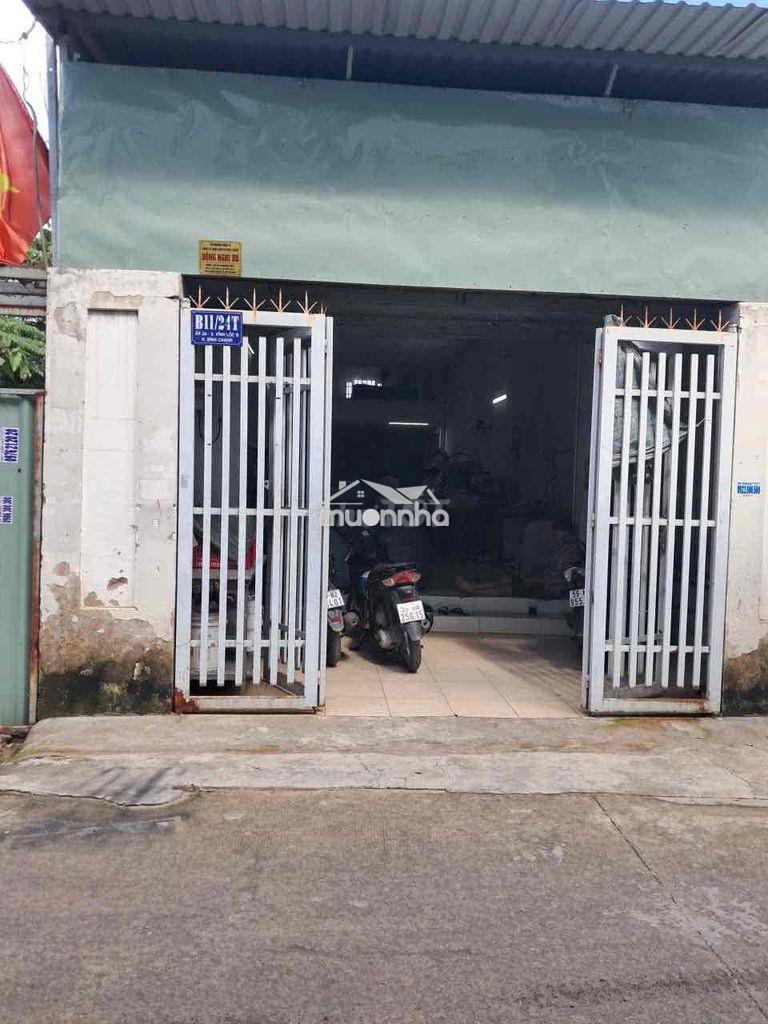 Cho thuê kho 8tr/th còn bớt dt:5x30 ( có gác lửng , nền gạch men ) p