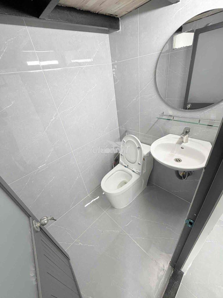 Phòng ngay hà huy giáp | gần iuh, nttu  📍 637 hà huy giáp,q12 - 3