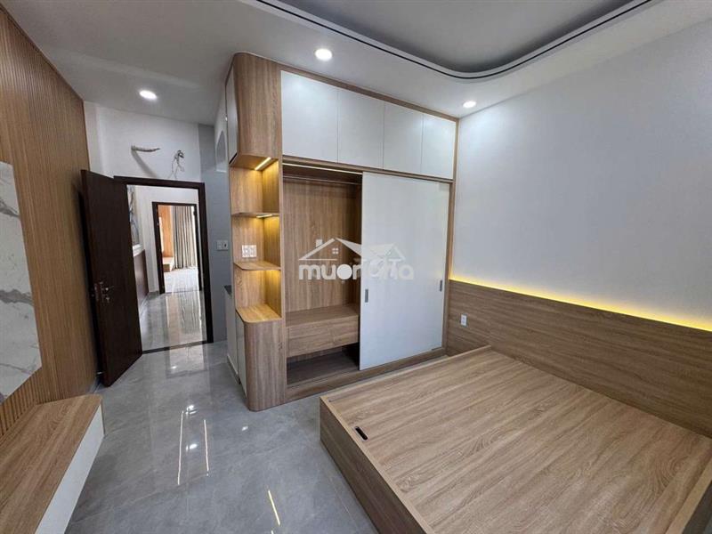 Nhà cách aeon 3phut 4x20 đúc 2 lầu 