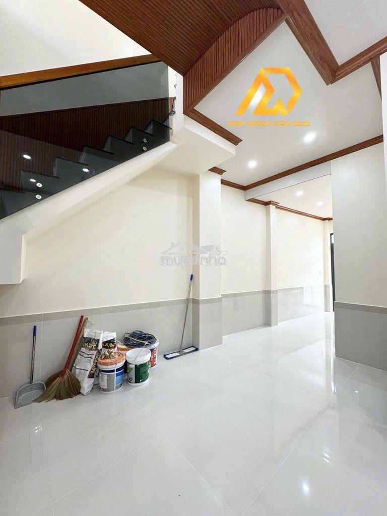 Nhà mới đẹp tân cổ điển đậu oto trong nhà trung tâm tp vĩnh long - 4