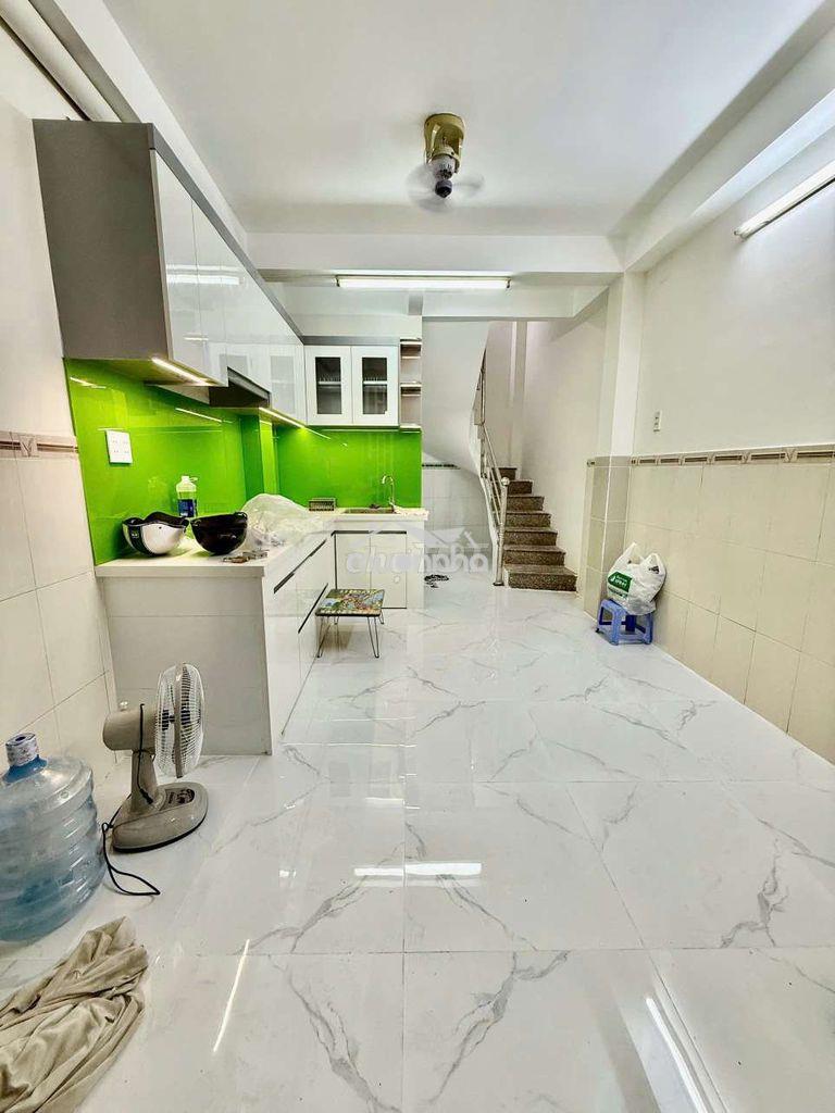 Nhà 4 tầng, lạc long quân, 3pn,3wc, máy lạnh. dt 3,5x9