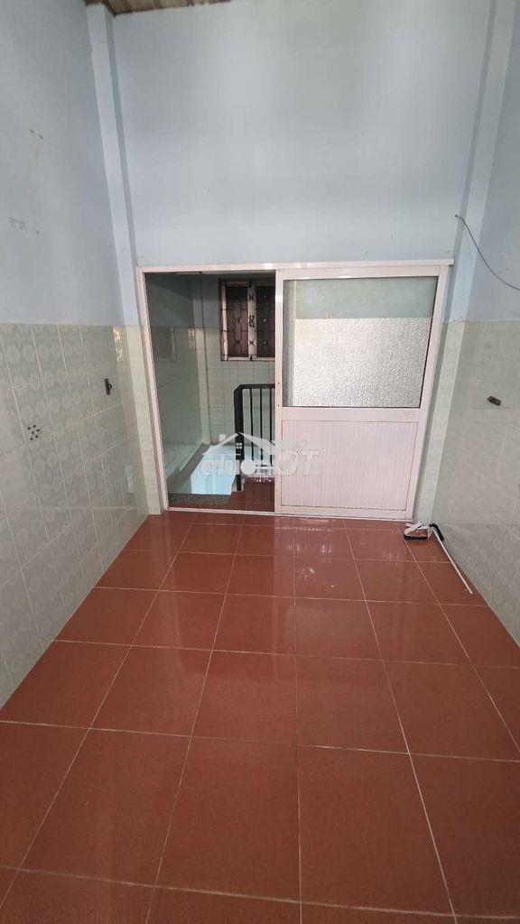Nhà q6 gần chợ phú lâm 2,7x7m đúc 1 tấm - 3