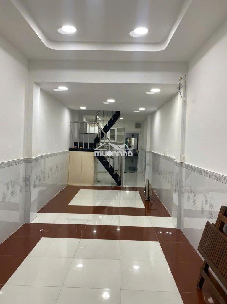Bạn tìm nhà thuê gần quận 1 - có nội thất - căn hẻm bến vân đồn 15tr - 3