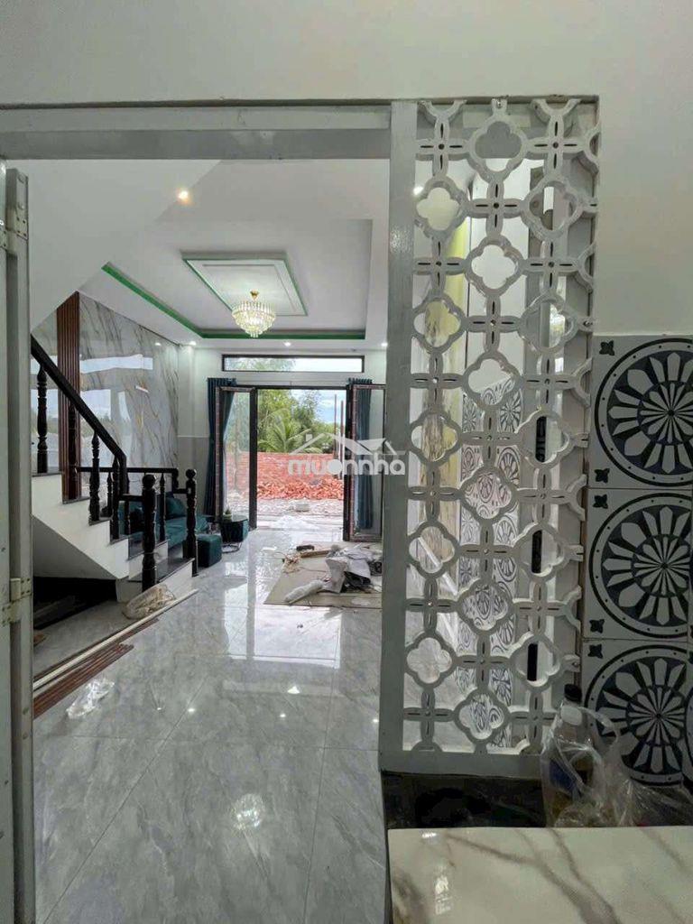 Cho thuê nhà lầu mới gần cổng chào xã qui đức ql50 - 4