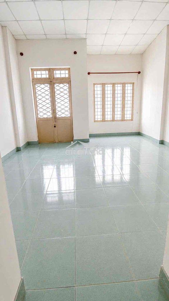 Cho thuê nhà nguyên căn đường gò dầu 5x18m, 1 lầu 2pn sơn sửa mới - 2