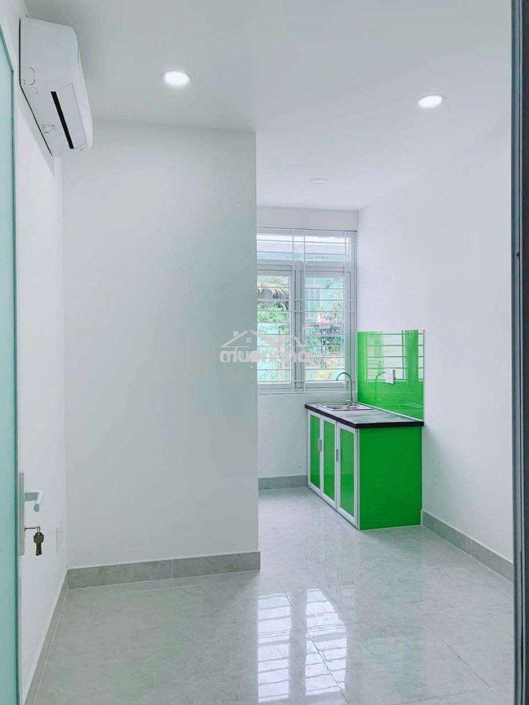 Cho thuê phòng ban công ngay aeon tân phú , giờ giấc tự do