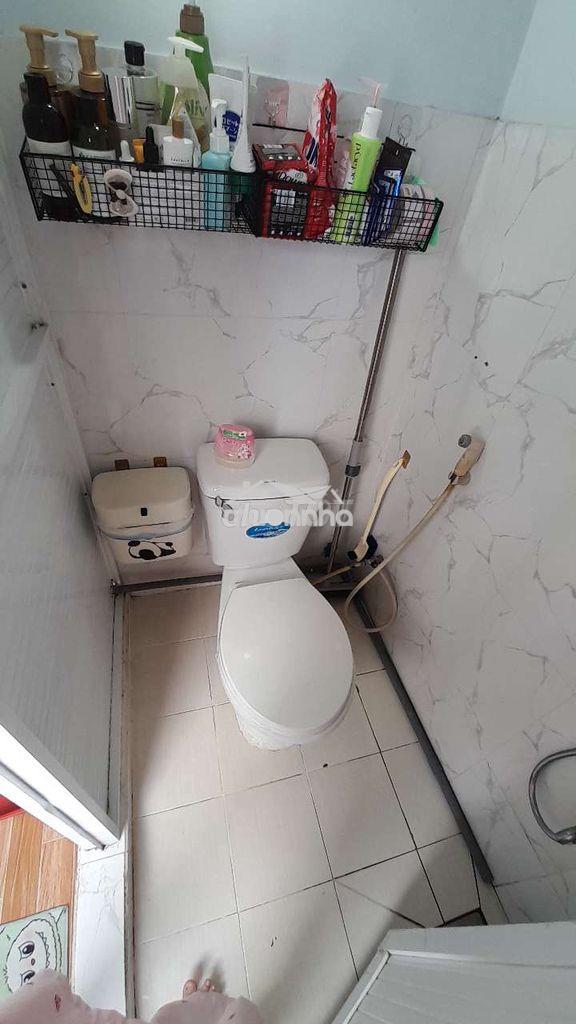 E cần pass phòng gấp do có công việc 