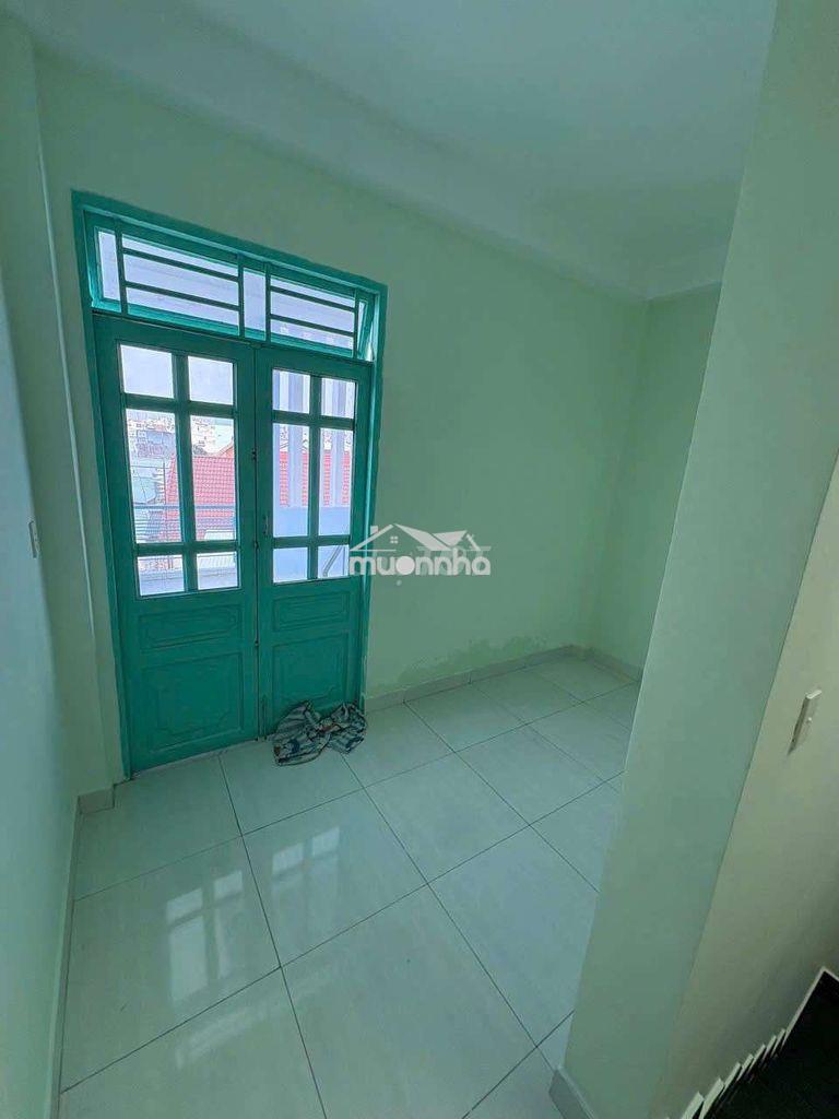 Cho thuê nhà nguyên căn 1 trệt 3 lầu, dt 4×15 có 5pn,6wc. hẻm xe hơi - 4