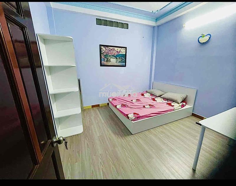 Share 1 phòng trong nhà nguyên căn