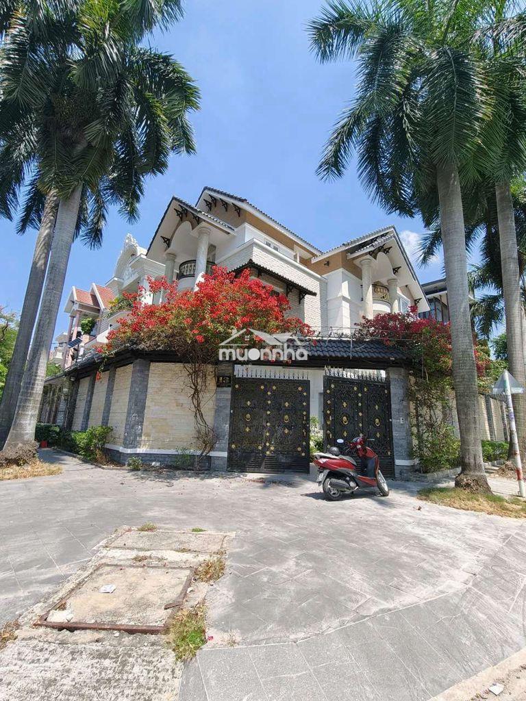 Cho thuê biệt thư full nội thất tên lửa