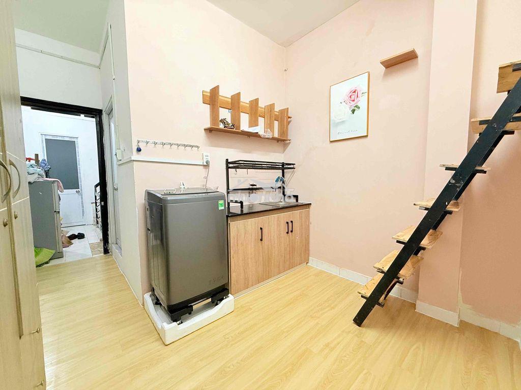Chính chủ cho thuê căn 2pn ban công bếp riêng giá rẻ - 2