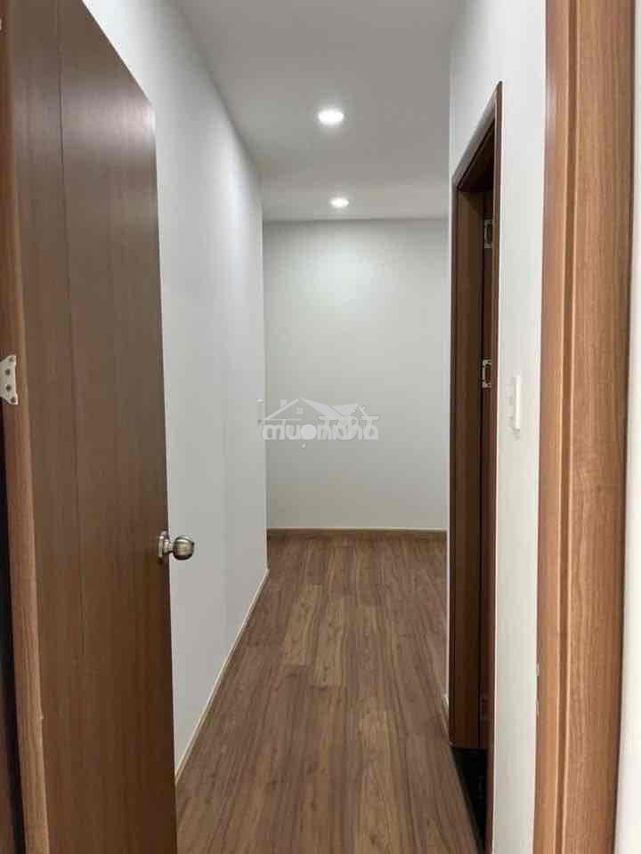 Chủ cần thuê gấp căn 2phòng ngủ bcons garden ,nội thất cơ bản - 2