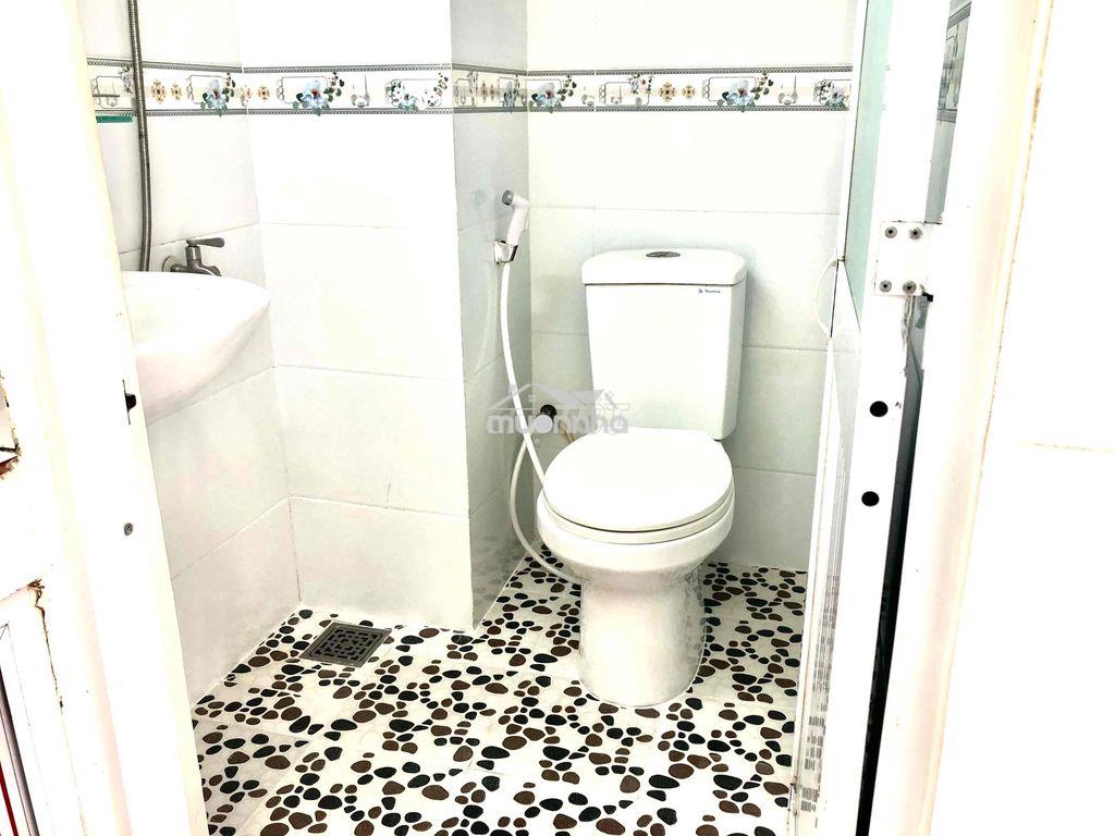 Phòng trọ máy lạnh inveter,có gác, cửa sổ,, gần khu tên lửa - 3