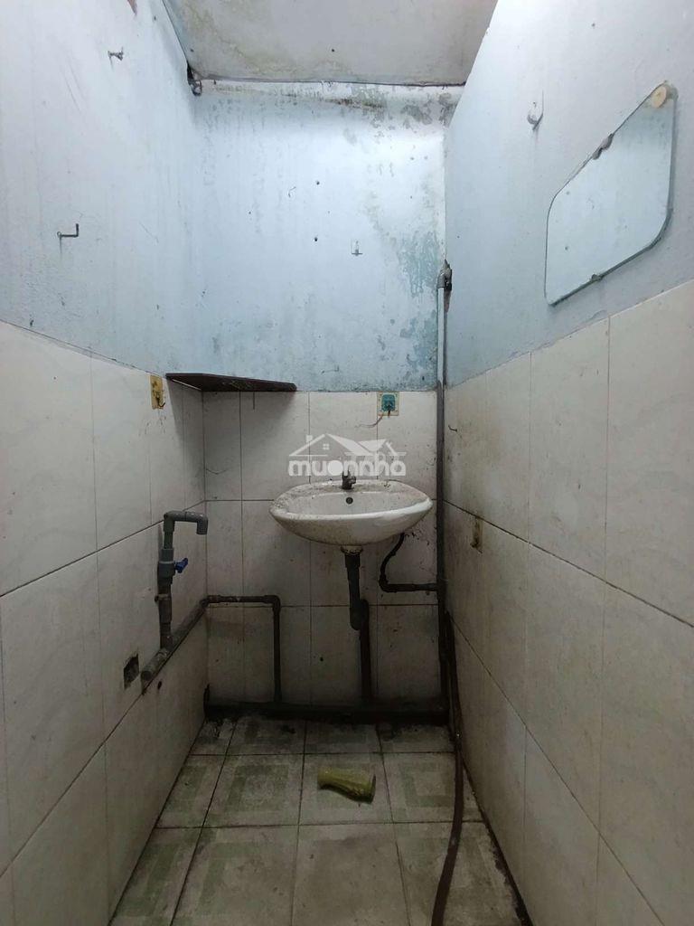 Nhà cho thuê khu mã lò giáp gò xoài dt 5*8 gác suốt 2p 2wc - 3