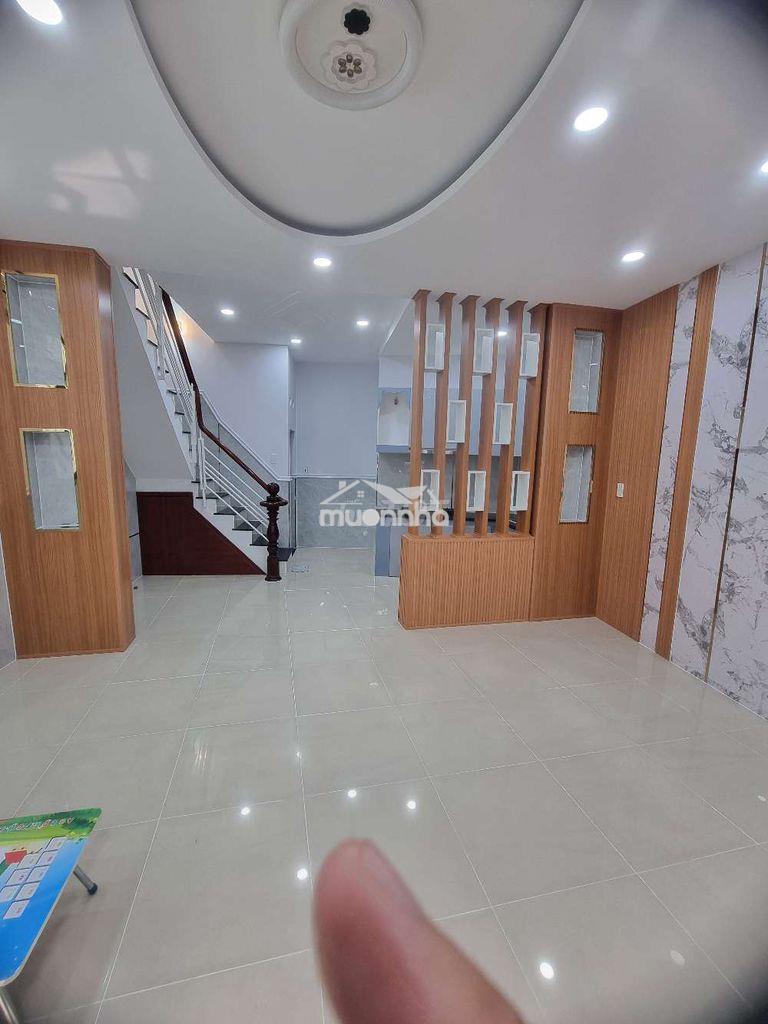 Chỉ 4 ty6 . nhà sổ riêng 5 x 9m 2 tầng . đường nguyễn thị xếu .q7