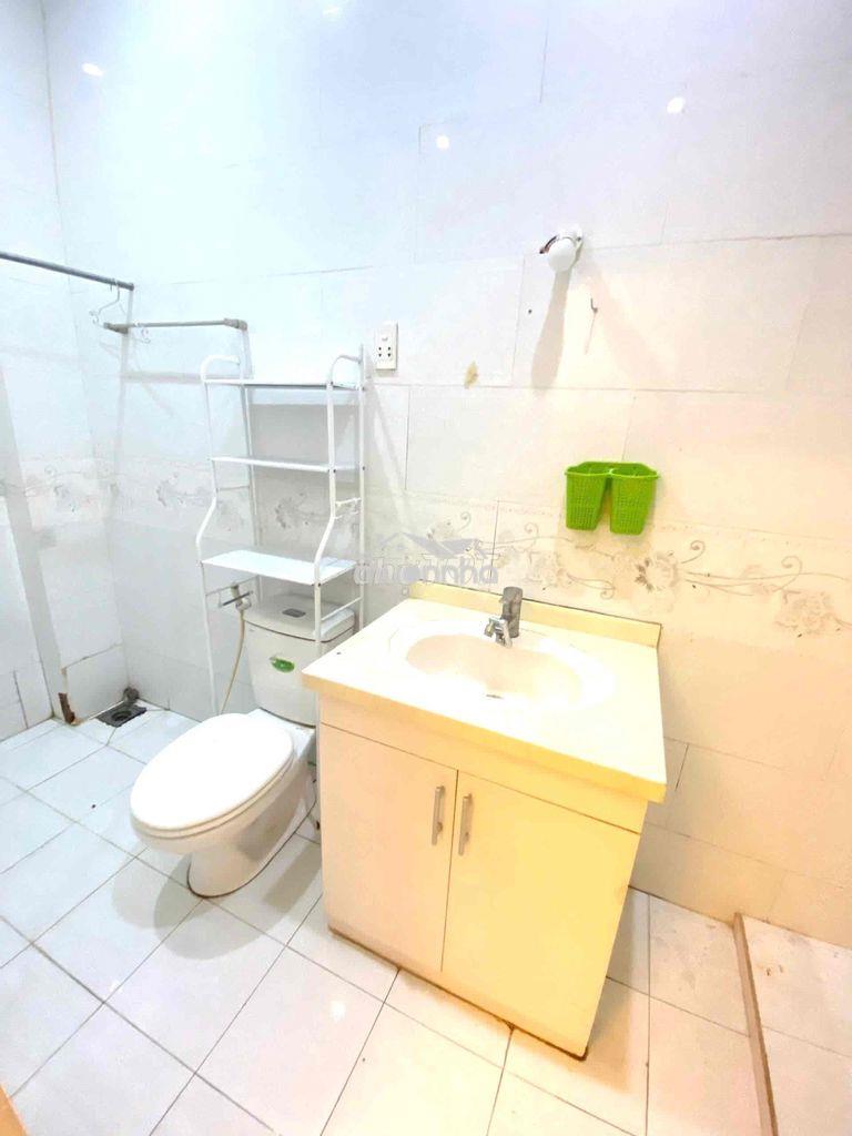Căn hộ tầng trệt phòng khách + pn - Ảnh 4