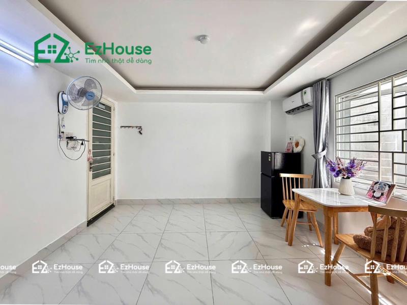Cho thuê phòng studio ở tân sơn nhì tân phú gần huit,vhu giá 4tr - 4