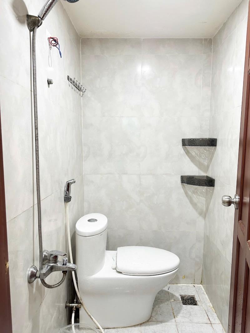 Cho thuê phòng full nội thất - cửa sổ to - thang máy - hầm xe - khu vực tân phú - 4