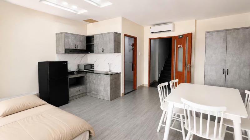Căn hộ rộng 40m2, ban công ngay ung văn khiêm, bình thạnh gần ngã tư hàng xanh, ftu2, metro - 4