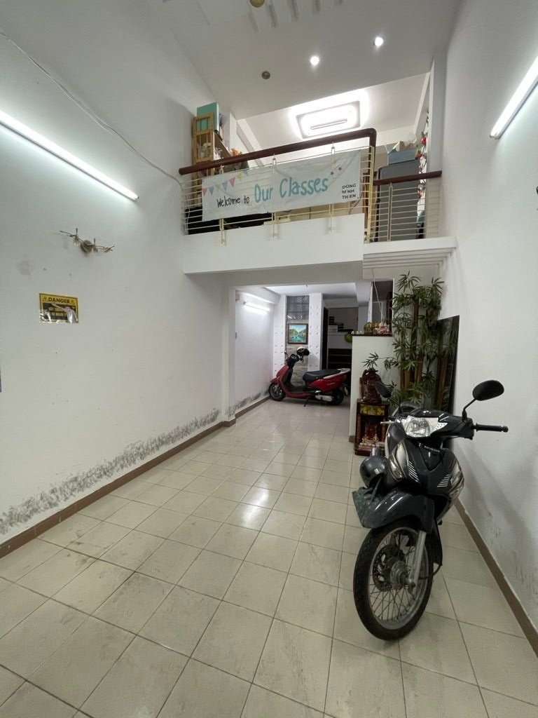 Trung tâm q.1 - nguyễn văn cừ - dt: 32m2 - 4 tầng - 5 tỷ 890 - 3