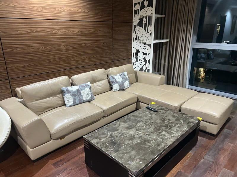 Ban căn hộ vincom center 3 pn, view hồ bơi, 160m2, ngay trung tâm quận 1
