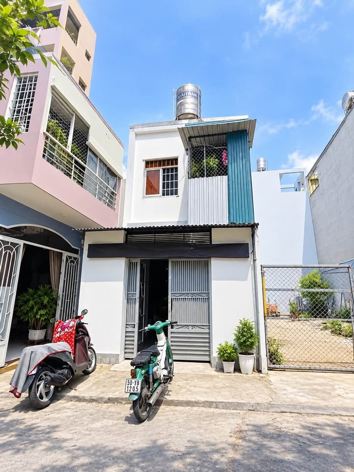 Mặt tiền tân phú giá bình chánh 76m² 2 tầng 8 phòng ngủ chỉ 4.x tỷ
