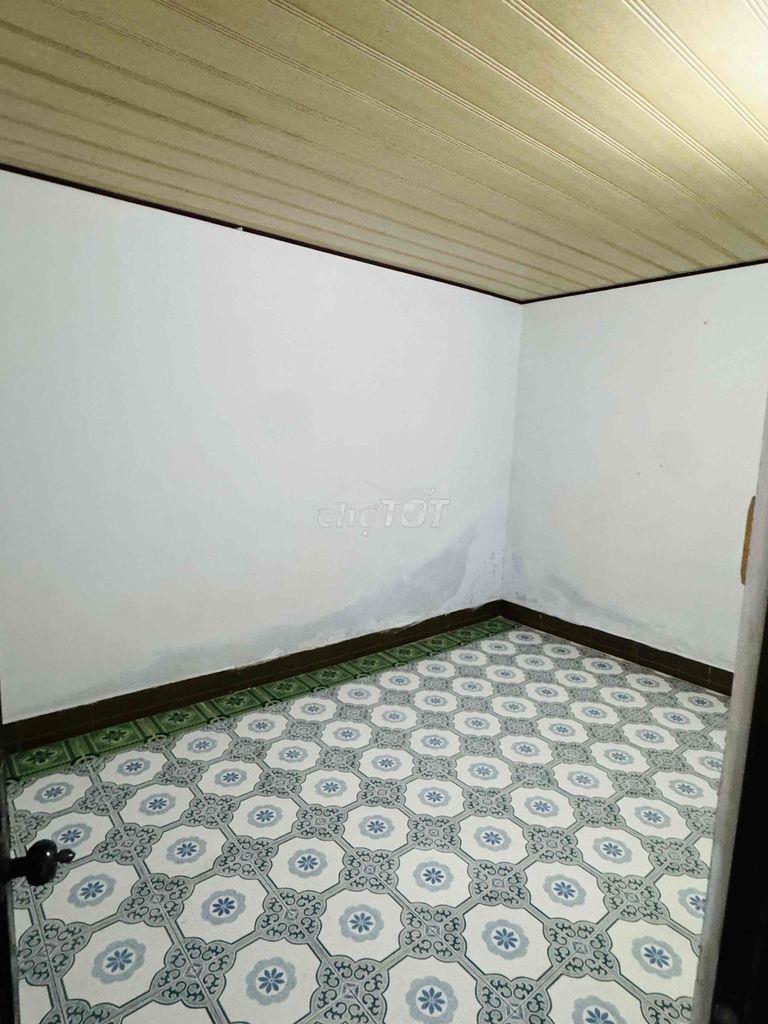 Nhà tx13 hẻm xe tải rộng sân xe máy giá 5 triệu - Ảnh 3