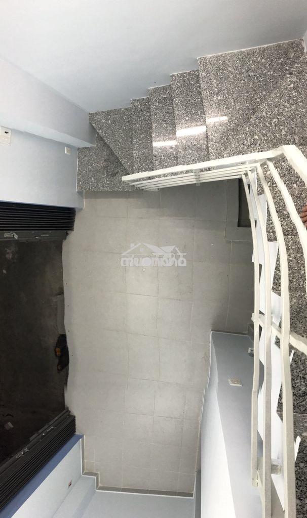 Nhà nhỏ nguyên căn cho thuê gần cầu chữ y - Ảnh 2
