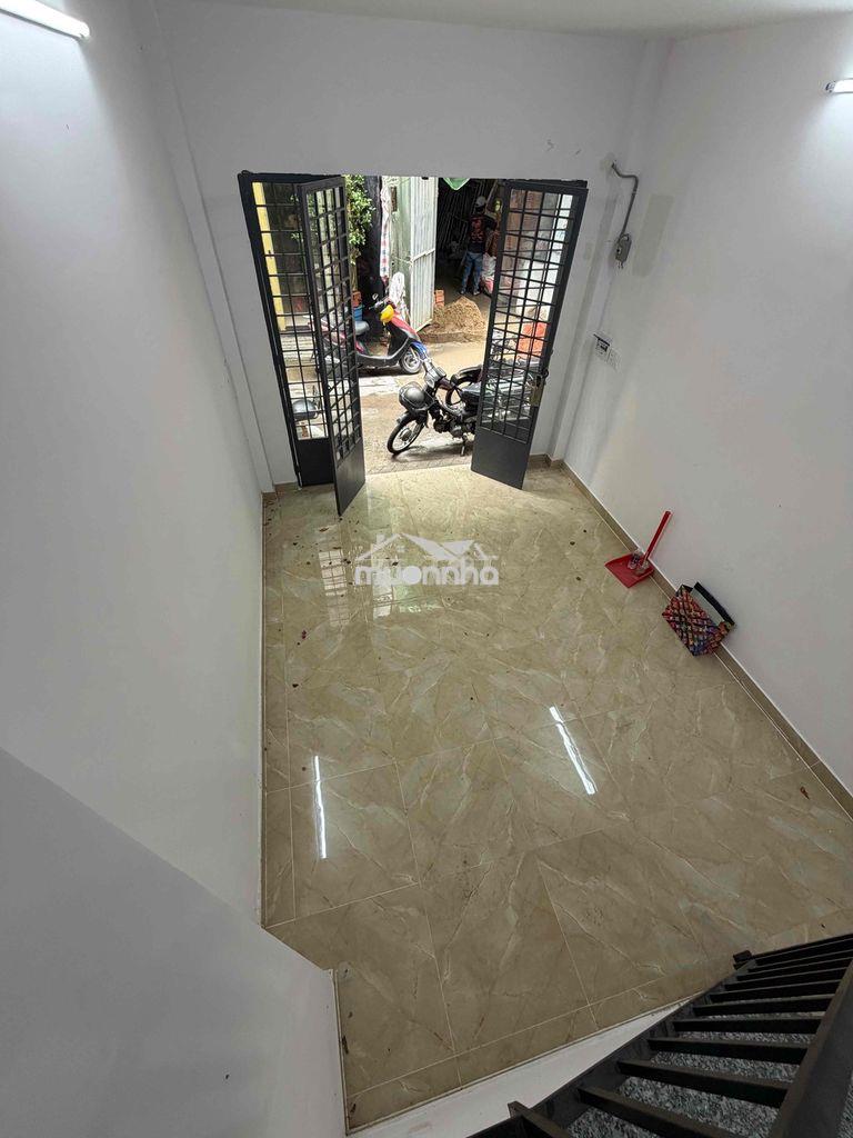 Hẻm xe hơi phan xích long phú nhuận 3.3 x 10.5 m trệt 2 lầu 4pn 3wc
