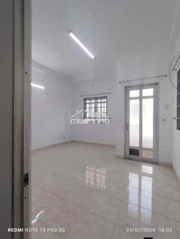 Nhà căn góc hẻm 4m sát mặt tiền, 1 trệt 3l sân thượng ở gd kd online - Ảnh 2