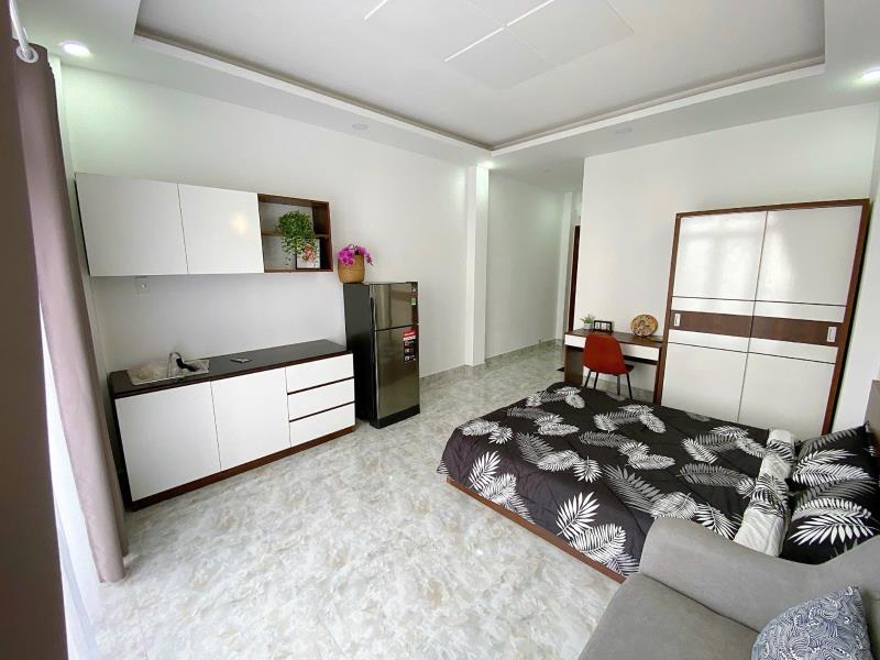 Thuê ngay căn hộ ban công mới 100% full nội thất ngay khu ẩm thực phan xích long giáp quận 1,3 khu an ninh - Ảnh 3