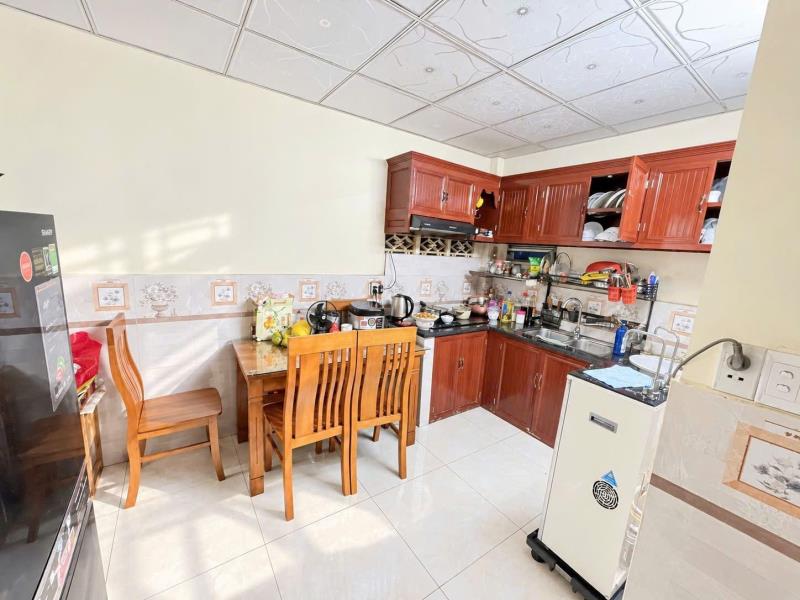 Bán nhà và 5 phòng trọ 152m2 nguyễn đức thiệu dĩ an gần phạm hữu lầu - Ảnh 4