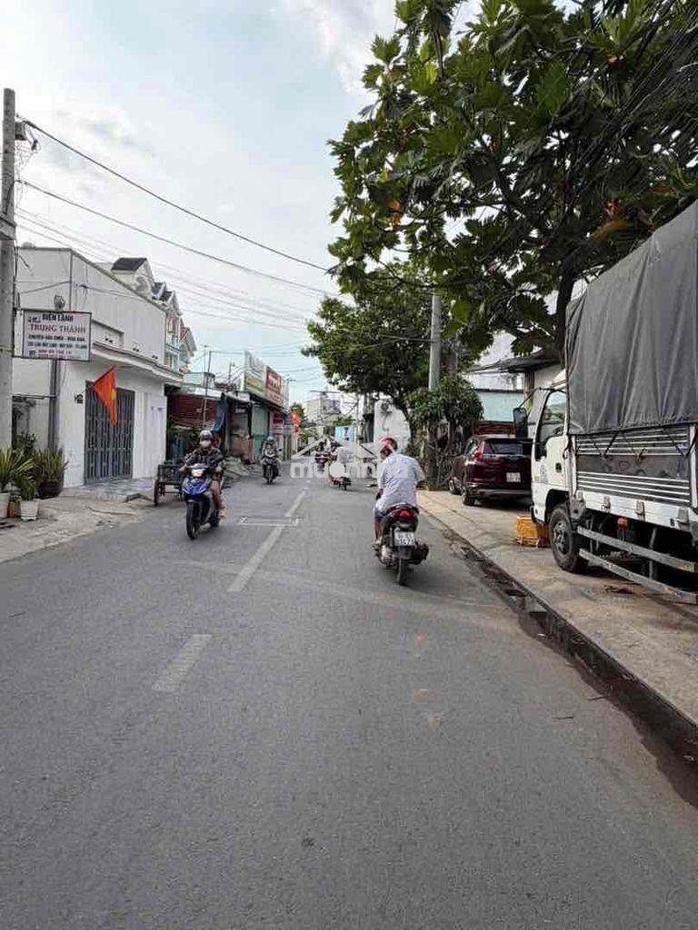 Bán nhà mặt tiền đường số 10 ( chợ đầu mối - Ảnh 2