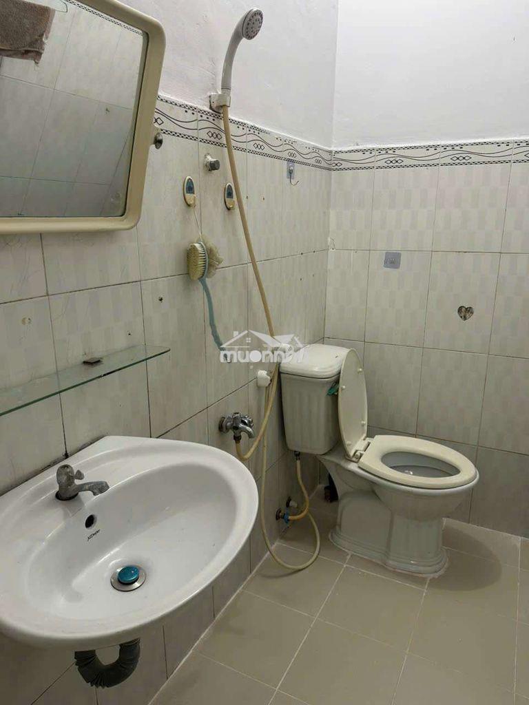 Nhà 61 m2, chỉ 8 tr ngay q3 - Ảnh 4