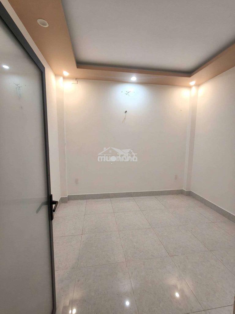 Phòng máy lạnh khu tên lửa - Ảnh 2
