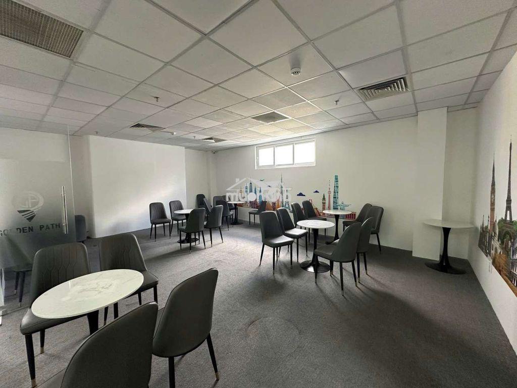Văn phòng sẵn nội thất
📍 nguyễn văn trỗi, p
✨ tầng 5 – 150m² - Ảnh 3
