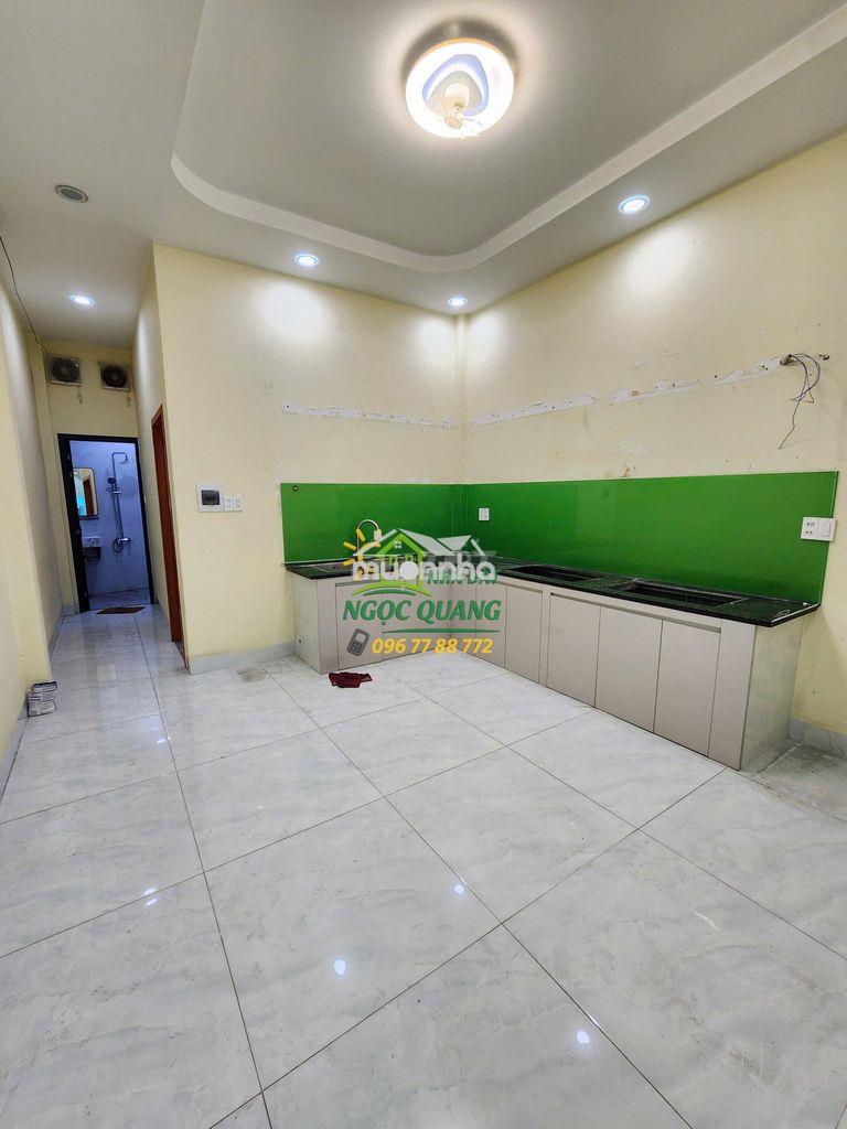 Nhà ngay cầu vượt quang trung, 4x22m, 1 trệt 2 lầu, sân để xe hơi - Ảnh 3