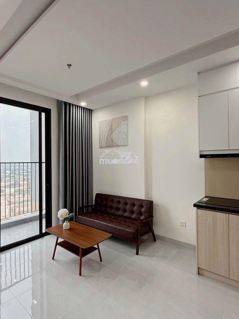 Thuê 1 pn a&t có: rèm, giàn phơi, giường, tủ, máy lạnh, sofa, bếp