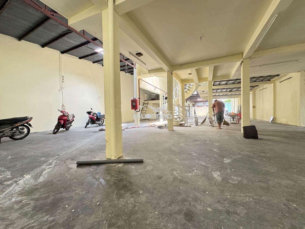 Kho mới vườn lài 600m2, gác giá 60 triệu - Ảnh 2