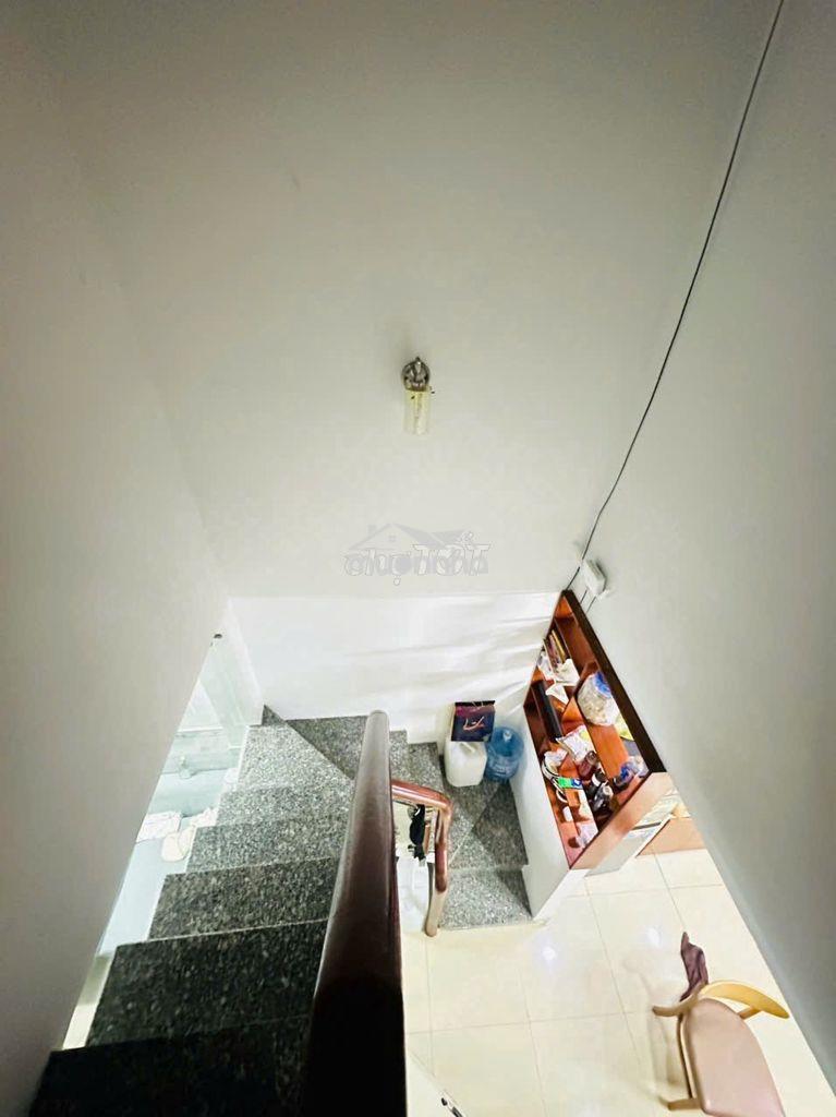 Chỉ 4.2 tỷ hẻm 6m 2 tầng 2pn rộng ở ngay - Ảnh 3
