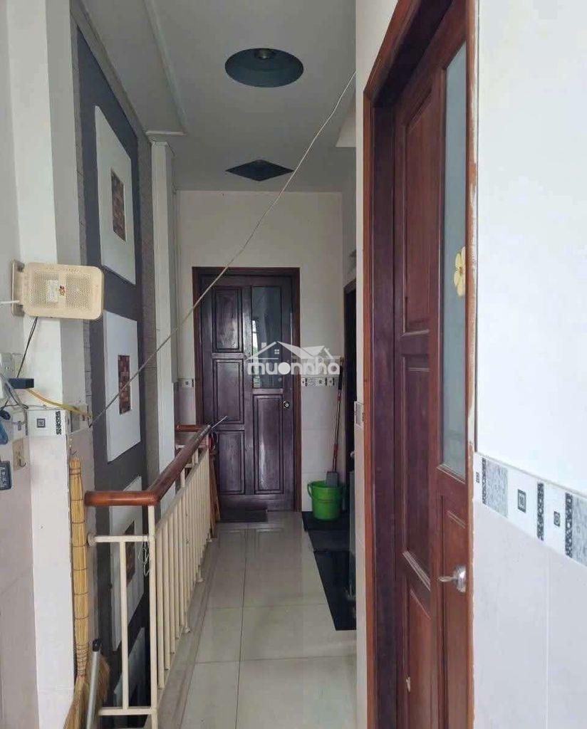 Nhà bán sỗ hồng riêng phong phú 4 x12m 1 trệt 2 lầu 3pn 2 wc , 4,1 tỉ - Ảnh 3