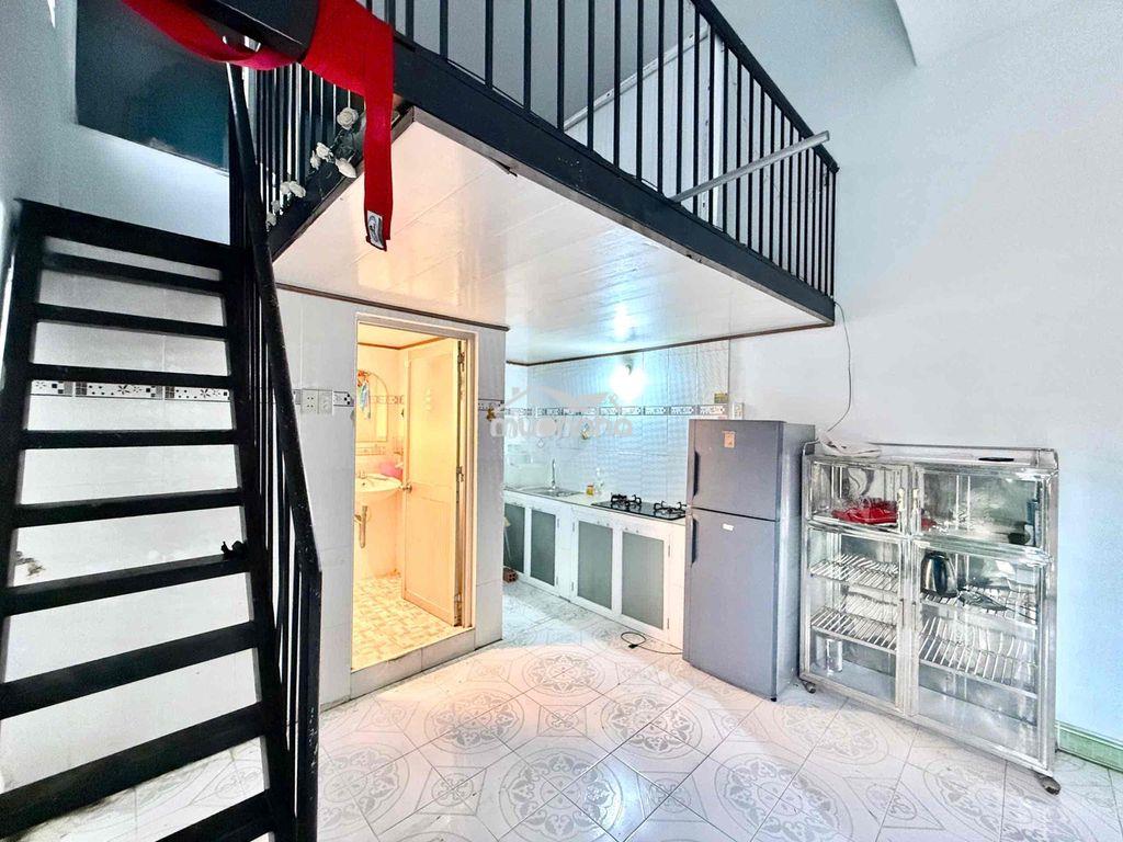 Chung cư cũ_ 2 không gian ngủ 40m2 balcon thoáng ngay chợ bàn cờ q3 - Ảnh 4
