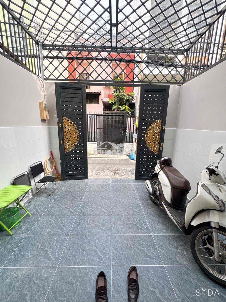 Bán nhà chính chủ cầm bán gấp . hẻm xe hơi khu bàn cơ đẹp trường chinh