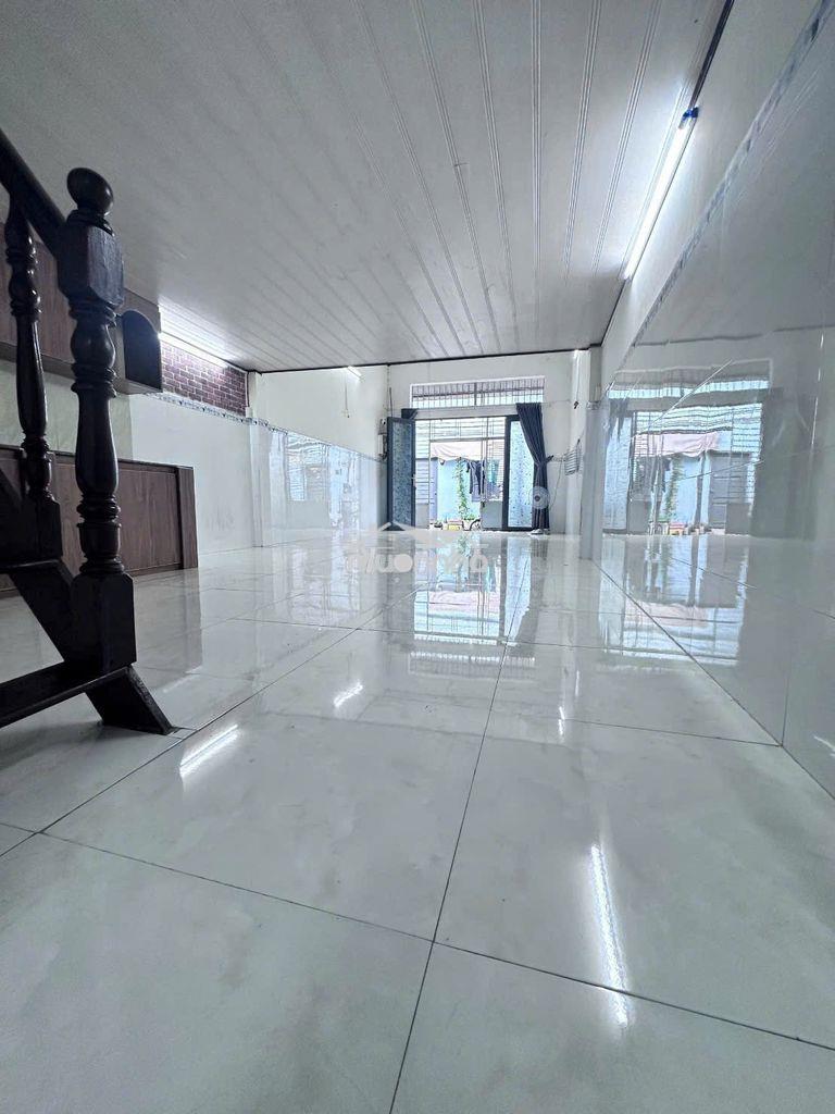 (9 triệu 3 pn 2 wc) cho thuê nhà hẻm 3 gác trần tấn  4x15m trệt + lửng - 3