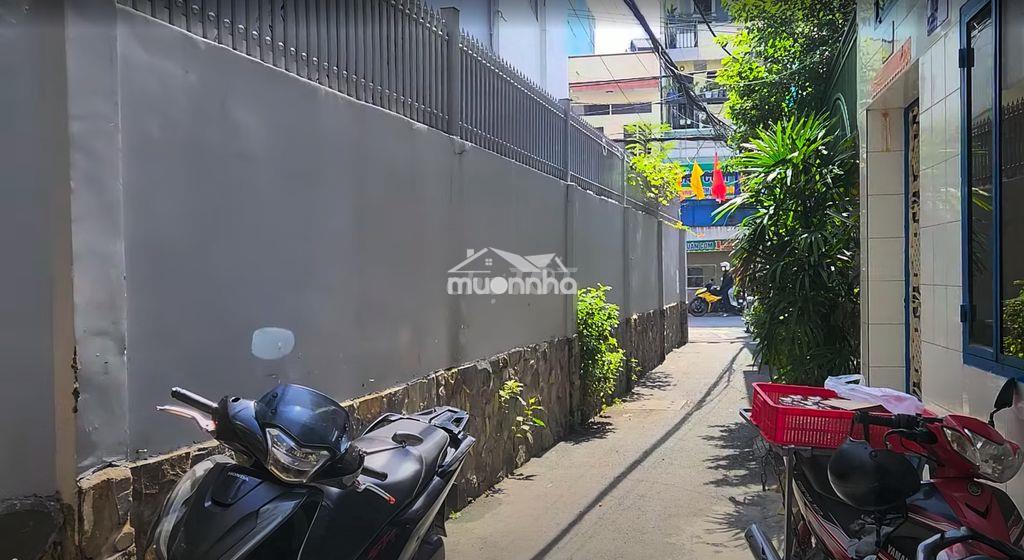 Mua đất tặng nhà - khuôn đất 3 mặt thoáng - sát đh công nghiệp - 4