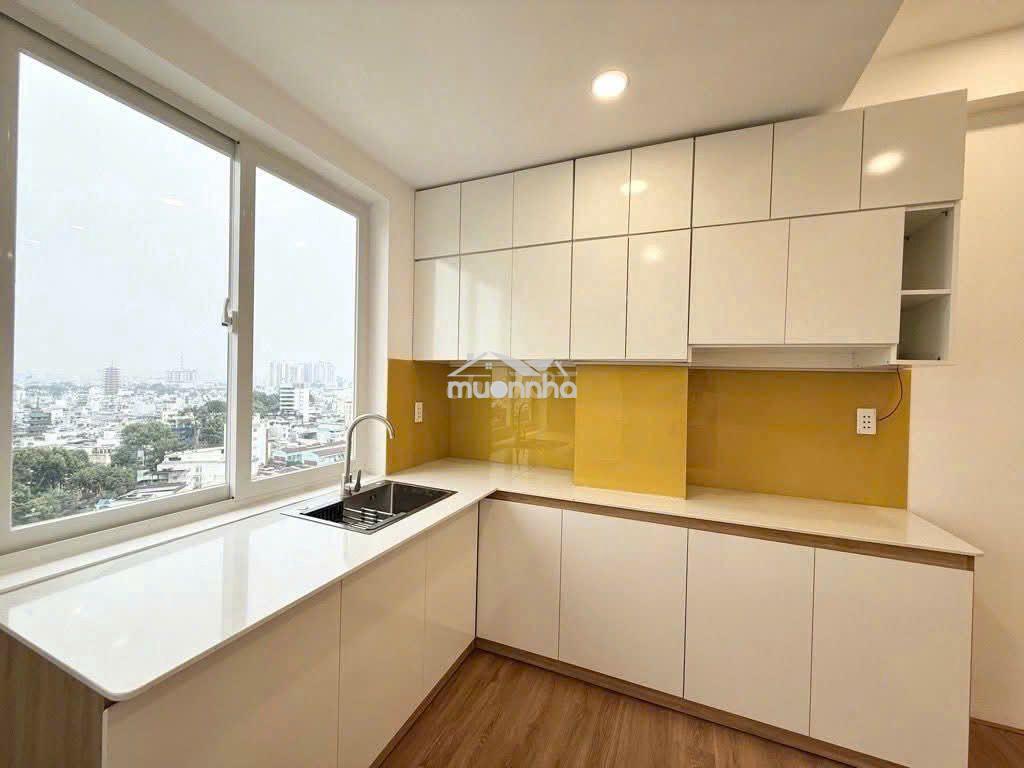 Bán chung cư lạc long quân. dt - 45m2 2pn có sổ - 4