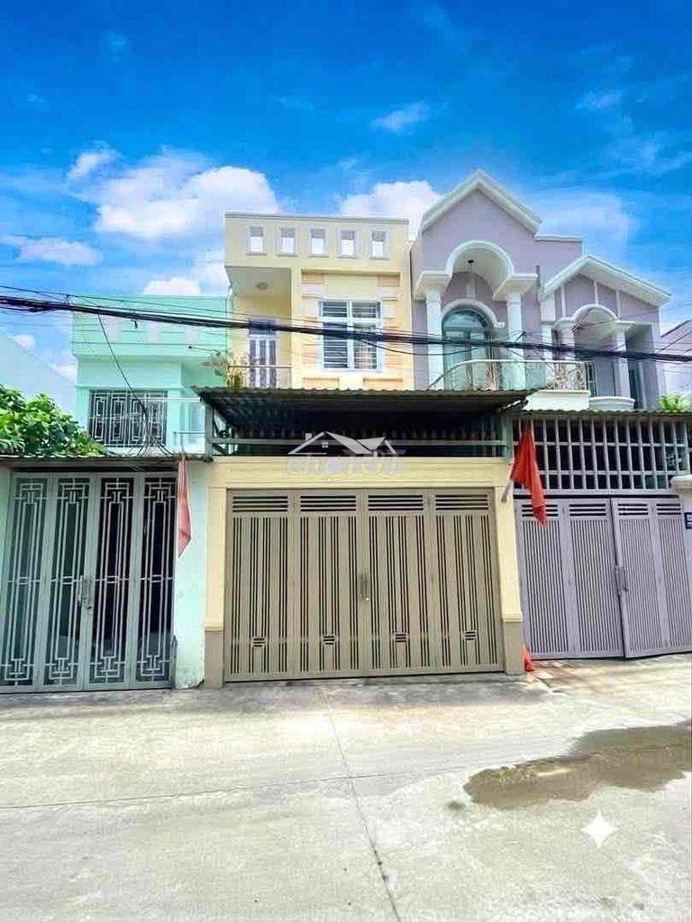 Quận 7 - 6 tỷ 8 - xe hơi vào nhà - nhà 2 tầng 80m² - 3pn - ngay co.opm