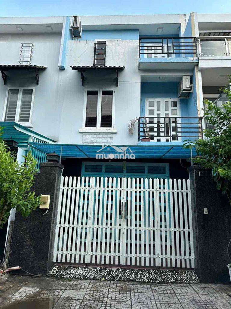 Nhà mới đẹp(5x15m) 3tầng có máy lạnh 3pn 3vs hẻm xe hơi